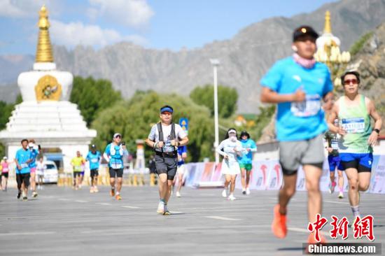 2024拉萨半程马拉松鸣枪开跑  第7张 2024拉萨半程马拉松鸣枪开跑  第7张