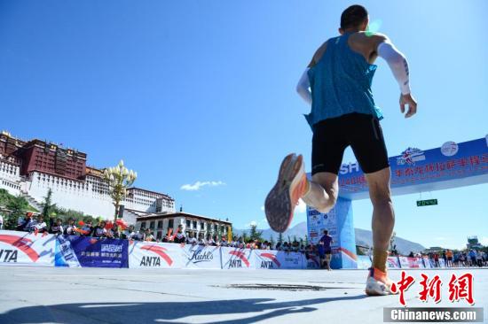 2024拉萨半程马拉松鸣枪开跑  第13张 2024拉萨半程马拉松鸣枪开跑  第13张