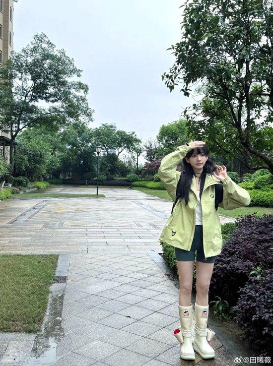 在真人秀里素颜出镜	，她这么敢？  第13张