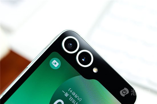 首款骁龙8 Gen3小折叠 三星Galaxy Z Flip6手机评测  第22张 首款骁龙8 Gen3小折叠 三星Galaxy Z Flip6手机评测  第22张