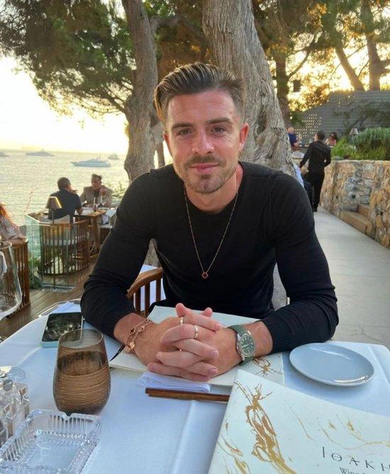 梵克雅宝全球涨价，为什么大家通宵排队买？  第68张