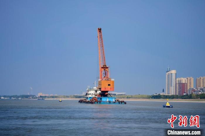 长江枝江水道打捞一艘沉船  第4张 长江枝江水道打捞一艘沉船  第4张