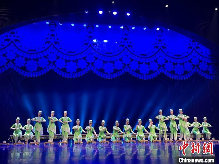 大型音舞诗画《掀起你的盖头来——新疆是个好地方》亮相石家庄  第4张
