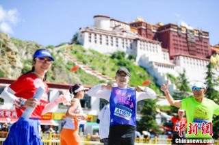 2024拉萨半程马拉松鸣枪开跑