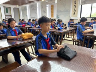 课时被挤占、作业靠摆拍,劳动课也玩起形式主义那一套?