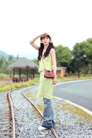 在真人秀里素颜出镜，她这么敢？