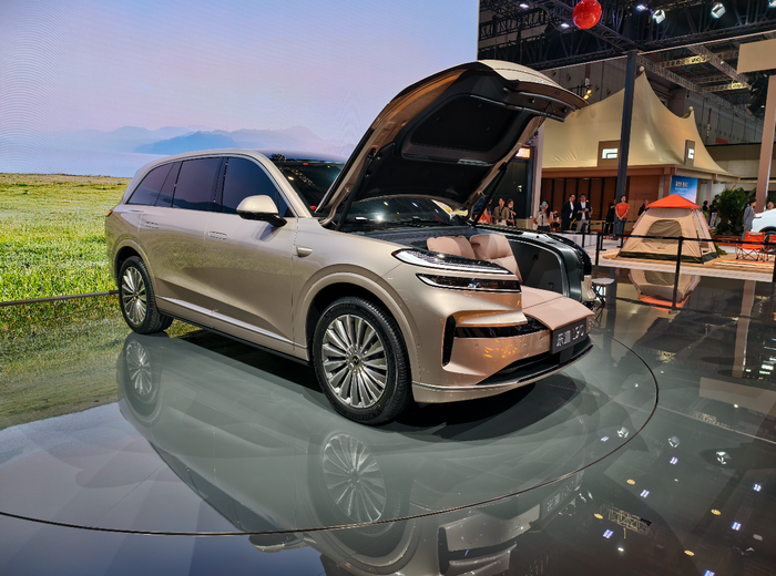 所有汽车公司都把战略重心放在了利润更高的SUV车型上 | 2025上海车展 第4张 所有汽车公司都把战略重心放在了利润更高的SUV车型上 | 2025上海车展 第4张