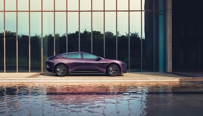 一周新车盘点 | 沃尔沃发布XC70混动车 比亚迪新增海狮07  第12张