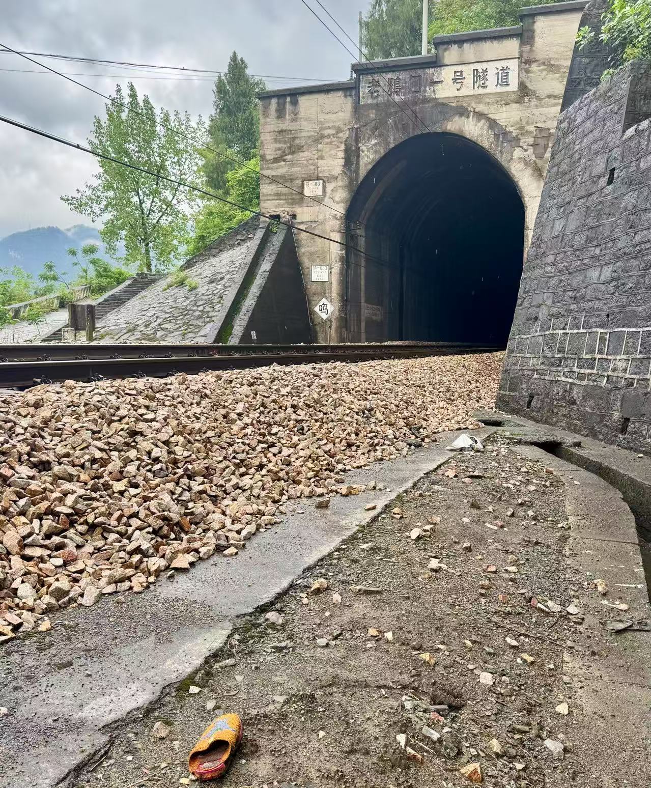 界面调查|铁路穿村而过:一个湘西村庄与17起火车撞人事故  第3张 界面调查|铁路穿村而过:一个湘西村庄与17起火车撞人事故  第3张