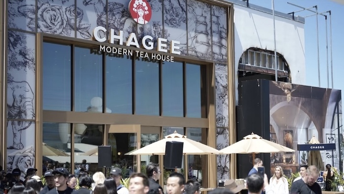 瑞幸和霸王茶姬来到星巴克老家踢馆 第1张 瑞幸和霸王茶姬来到星巴克老家踢馆 第1张