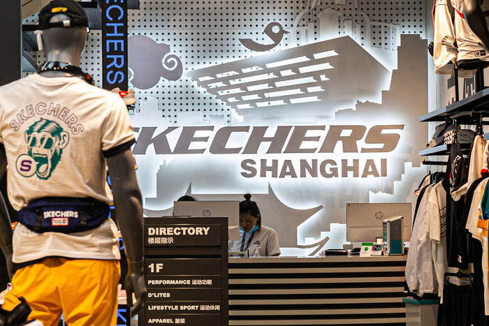 中国市场增速下滑、库存上升，即将退市的斯凯奇下一步去向何方？  第4张