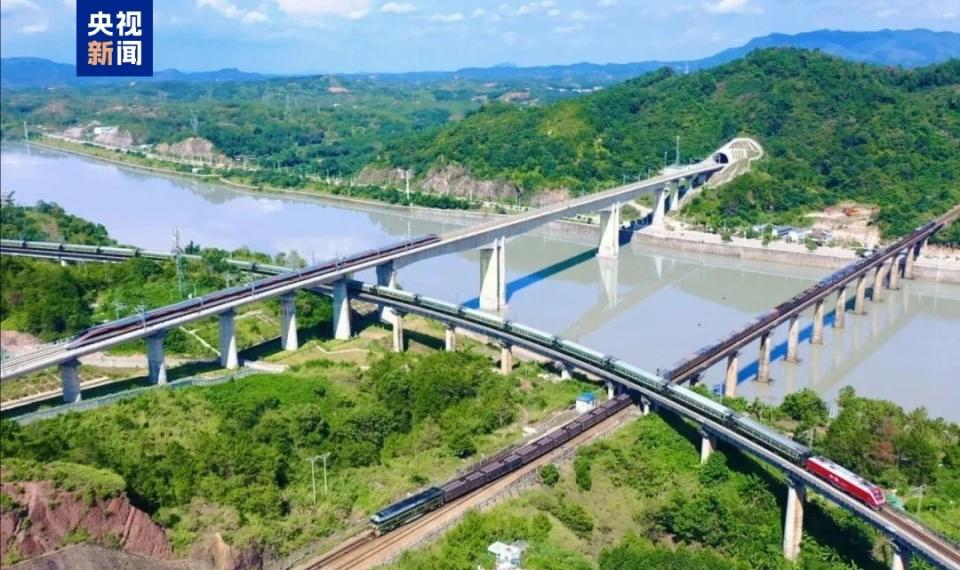 创同期历史新高1至4月全国铁路发送旅客14.6亿人次  第2张 创同期历史新高1至4月全国铁路发送旅客14.6亿人次  第2张