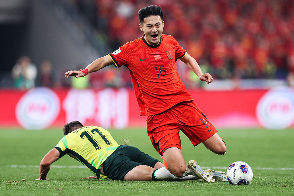 蒋圣龙突遭伤病出战世预赛存疑，国足生死战后防线严重减员  第1张