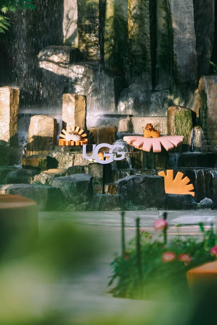 “橄榄吕	”在春天亮相，UGG春夏新品焕发“高能引力”｜是日美好事物  第5张
