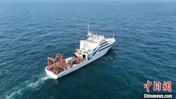 中国首艘海洋级智能科考船“同济”号试航成功  第1张