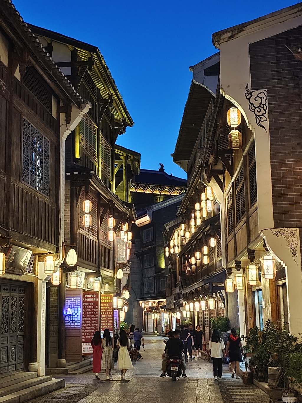 贞丰古城:新垣旧梦间的商脉与烟火  第2张 贞丰古城:新垣旧梦间的商脉与烟火  第2张