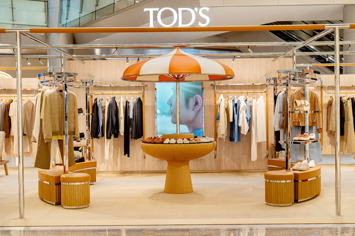 香奈儿发布全新手袋	，TOD’S再现意大利夏日风光｜是日美好事物  第3张